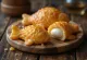 Taiyaki met mochi-vulling, een Japanse zoetigheid met fijn rijstmeeldeeg en zoete vulling