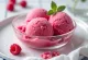 Huisgemaakte frambozensorbet, verfrissend dessert