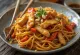 Lagman met kip, noedels met kip en groenten