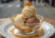 Baskin-Robbins Gold Medal Ribbon ijs geserveerd