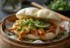 Bao buns met kip geserveerd