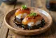 Nigiri met paling, fijne rijst en verse paling in plakjes